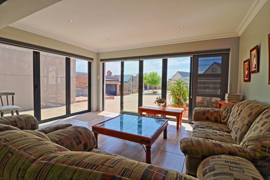 3 Bedroom Property for Sale in Hartenbos Central Western Cape